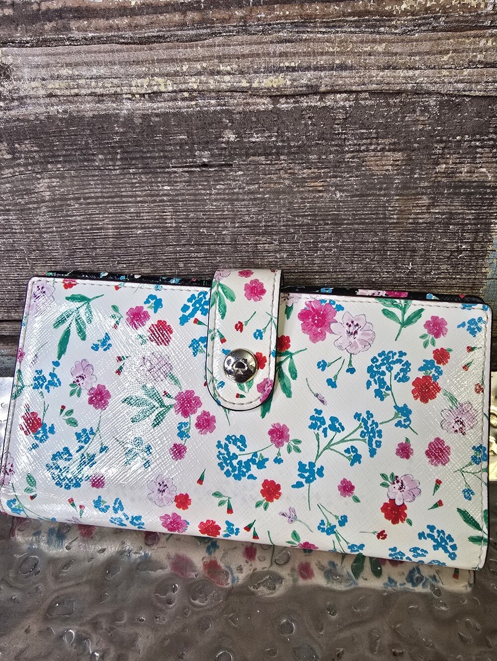Kate Spade New York Stacy Floral White Multi-Color Women's Wallet